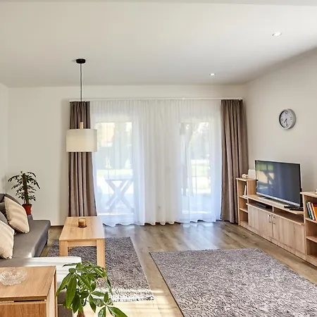 Rezeda Vendeghaz Apartmán *