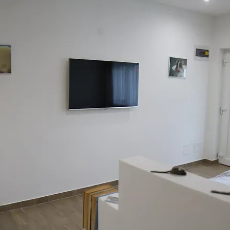 Rezeda Vendeghaz * Fertőhomok